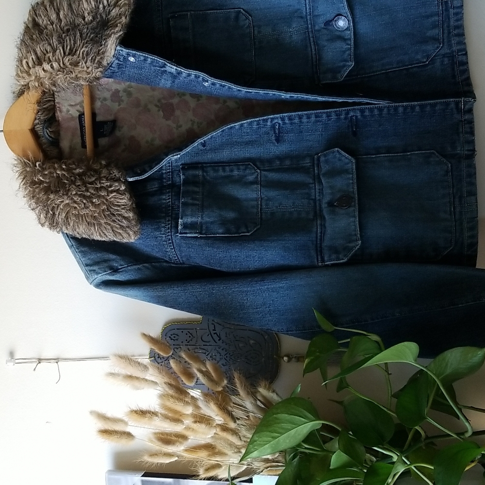 Vintage Denim Faux Fur Trimmed Jean Jacket American Eage Size Large